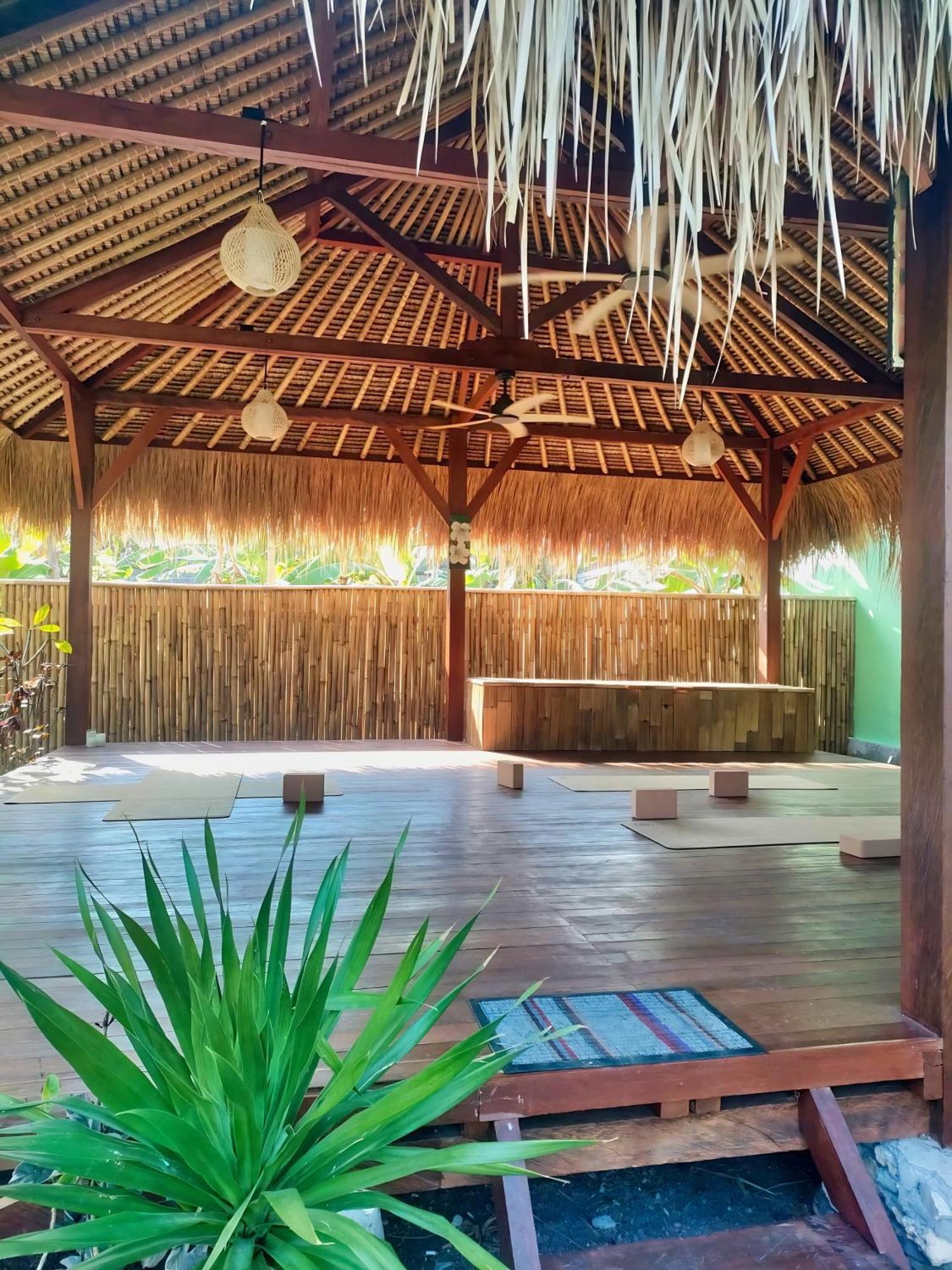 Bed and Breakfast Island Garden Huts Lembongan Екстер'єр фото